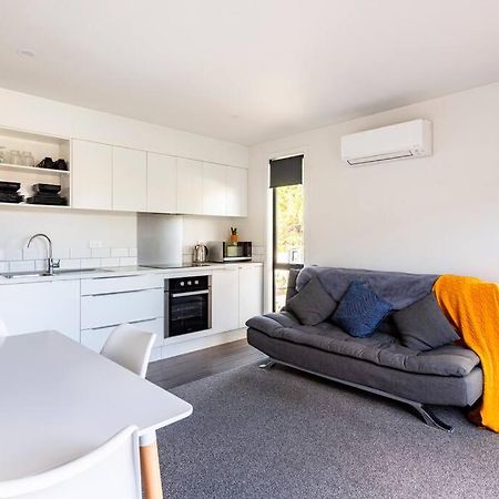 Cosy Coudret Flat Apartment Cromwell Bagian luar foto